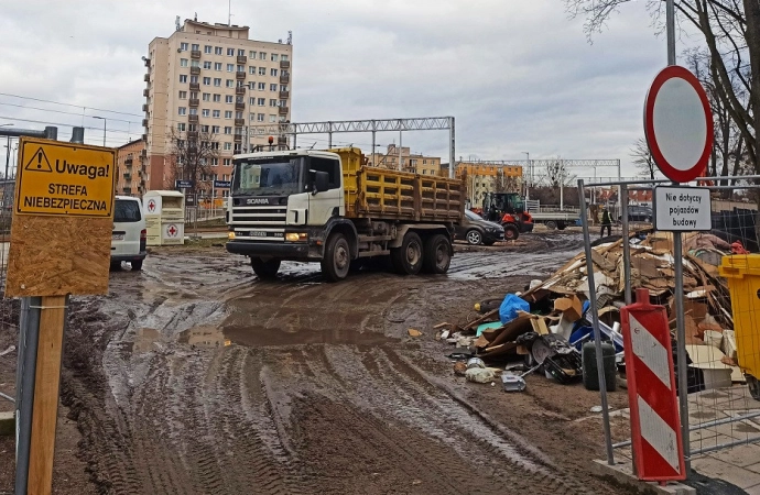 {Dobiega końca przygotowanie terenu pod węzeł przesiadkowy Olsztyn-Śródmieście.}